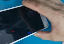 探究iPhone后压屏技术的运用（探索iPhone后压屏技术的便捷与创新）